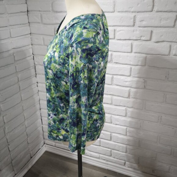 2 / $30.00 - Liz Claiborne Ladies Multi Colored Size Small V-neck Top - Picture 4 of 8